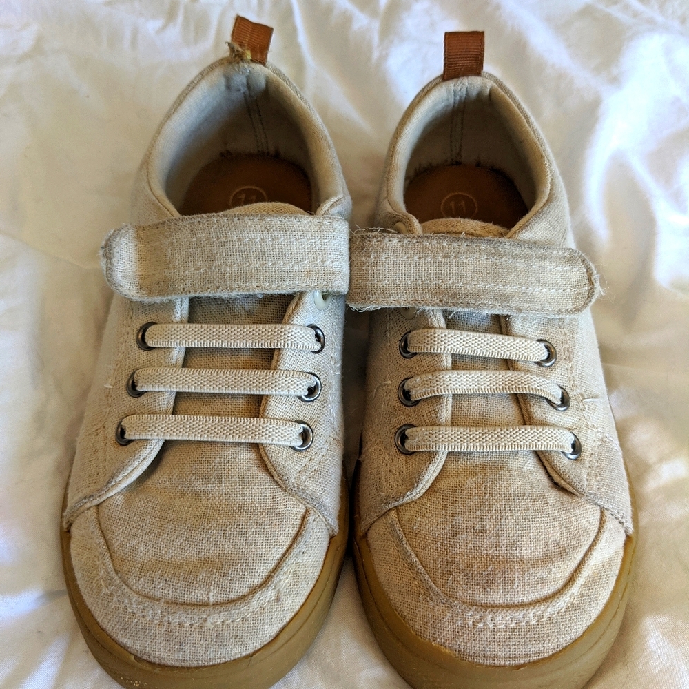 Cat & Jack boys size 11 shoe